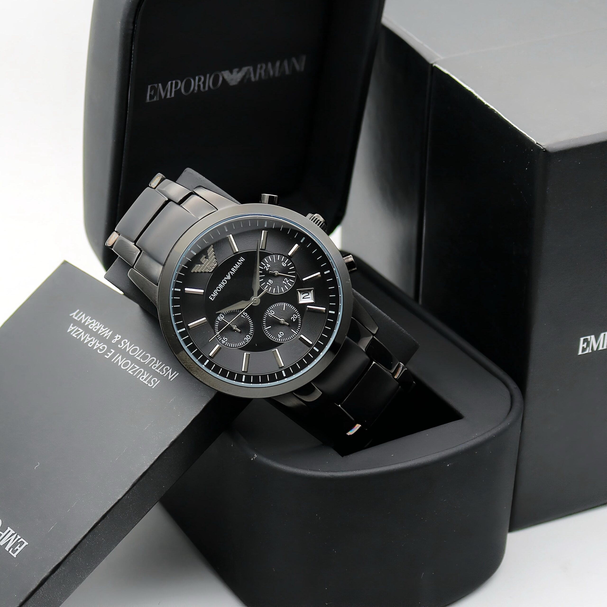 Emporio Armani : Men's stylish Emporio Armani Renato AR2453 wristwatch is the perfect choice for everyday wear